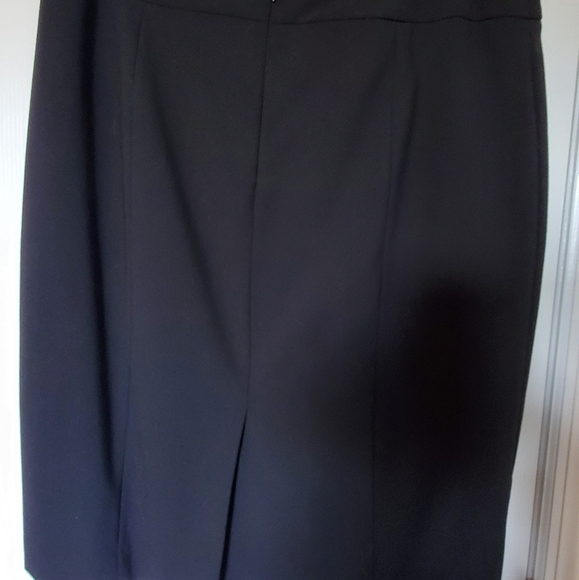 Calvin Klein 2 piece lined suit. Black. Single breast jacket and pencil skirt. - Picture 2 of 3